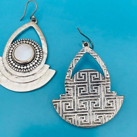 Lucky Brand Silver Tone Freshwater Pearl Statement Drop Earrings - Picture 2 of 3